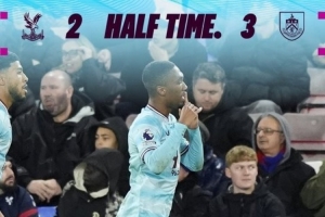 反超比分！伯恩利在英超上半场让二追三，是2009年11月以来首队